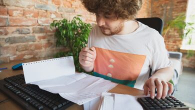 Jak rozliczyć się z fiskusem jako samozatrudniony: Poradnik krok po kroku